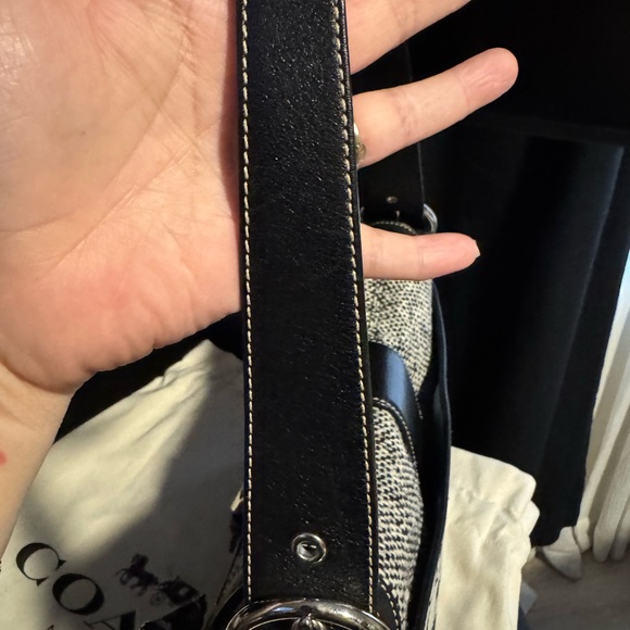 Y2K Vintage Coach Black and Gray Signature Canvas Shoulder Bag with Buckle - Picture 12 of 12